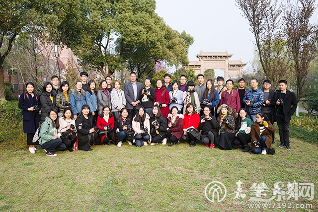 嘉兴市摄影家讲授摄影基础技能支持农村文化礼堂建设