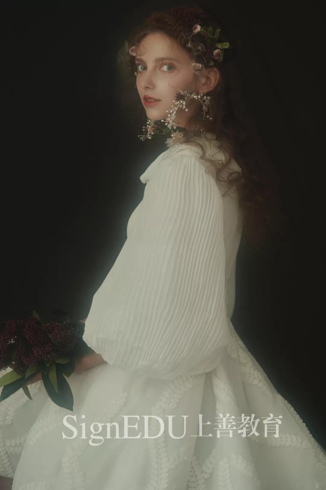 新娘造型 ｜欧美轻奢轻复古妆容，柔媚细腻与极致奢华的碰撞